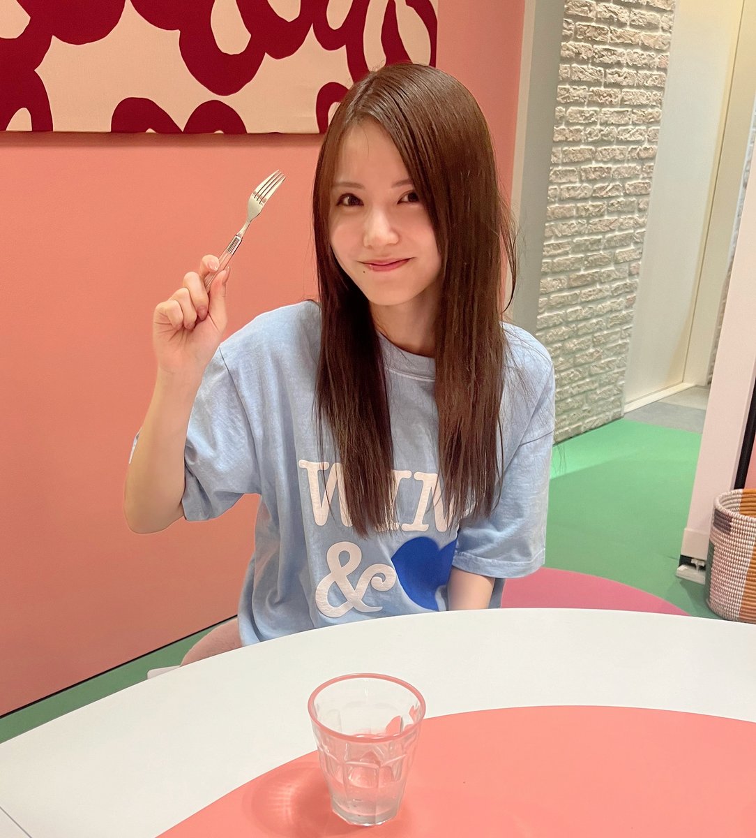 SEVENCOLORS77's tweet photo. 【#セブカラ オフショット🎨】   

📷ご飯待ち🍽
#北里理桜

∴‥∵‥∴‥∵‥∴‥∴‥∵‥∴‥∵‥∴‥∴∴‥∴∴‥∴
 📺TBS「SEVEN COLORS ~girls life memory~」
🗓毎週水曜日 24:26〜放送 
見逃しはLemino / TVerで配信中🔛
∴‥∵‥∴‥∵‥∴‥∴‥∵‥∴‥∵‥∴‥∴‥∴‥∴‥∴  
#SEVENCOLORS