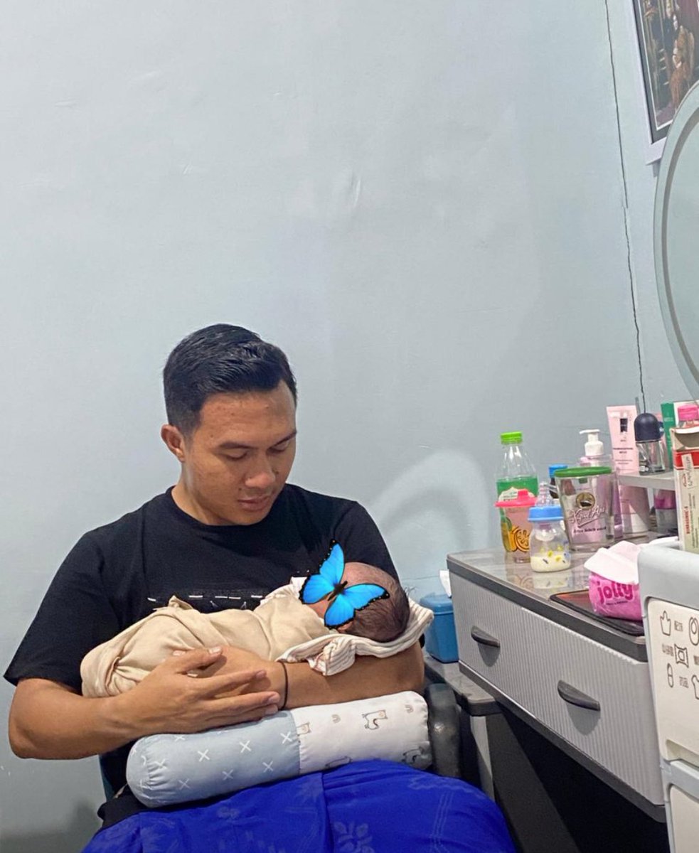 yazidaabror's tweet photo. Udah menjadi bapak gais. https://t.co/r6SRjlxYd1