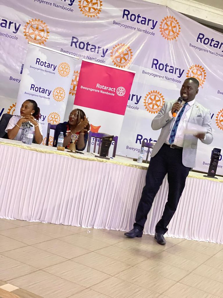 Destadia's tweet photo. made towards our Deserving Hope Lwankoni project. He also offered, 500 birds a breed called Ken Grow for the Club to make some money and he will keep guiding and training us. He asked the Projects team to change the Demographics of the District
#DestadiaAt14
#DestadiaCharterNight https://t.co/sEmeKxvCAf