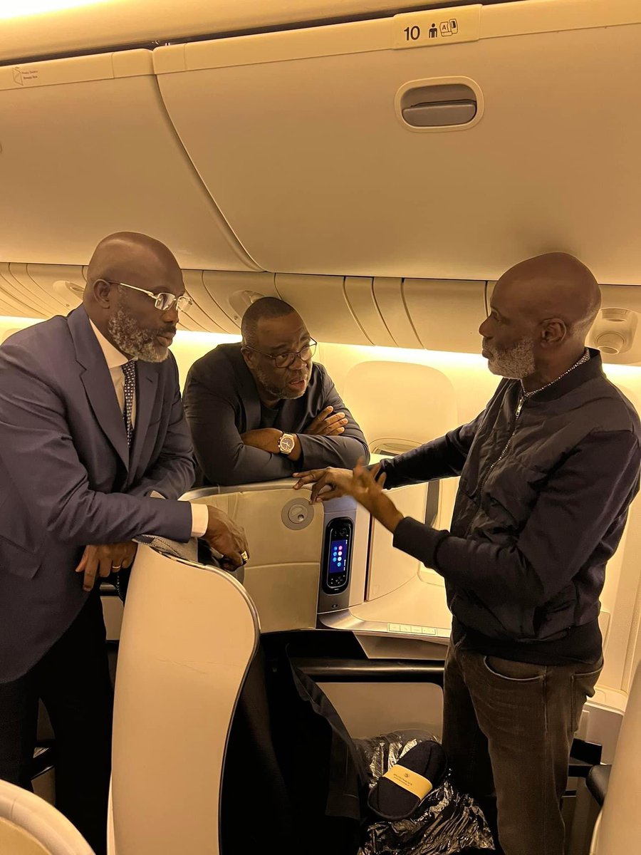 insights_t99569's tweet photo. Senator Edwin Melvin Snowe Jr. teamed up with Fmr. President George Weah and former Liberia Maritime Boss Eugene L. Nagbe on Air France 🇫🇷. What a fantastic experience. Keep following The Capital Insight for more news. https://t.co/mQNbJLvfsT