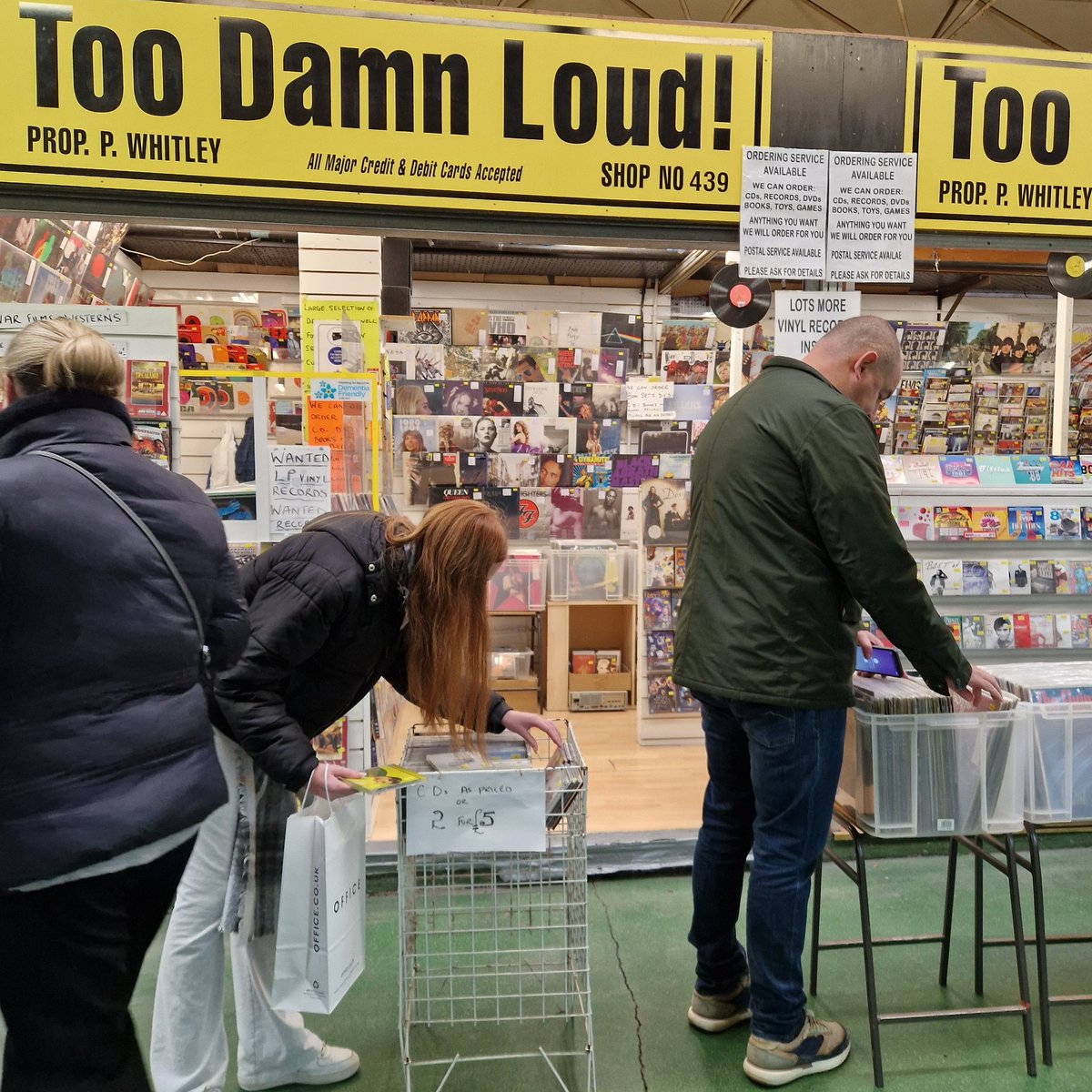 Too Damn Loud open now in <a href="/LeedsMarkets/">Leeds Markets</a> for lots of vinyl records new and vintage.we are at the top of Row G in the 1981 hall opposite the library.Open till 5pm
#vinylrecords #vintage  #vinylcollectors #music