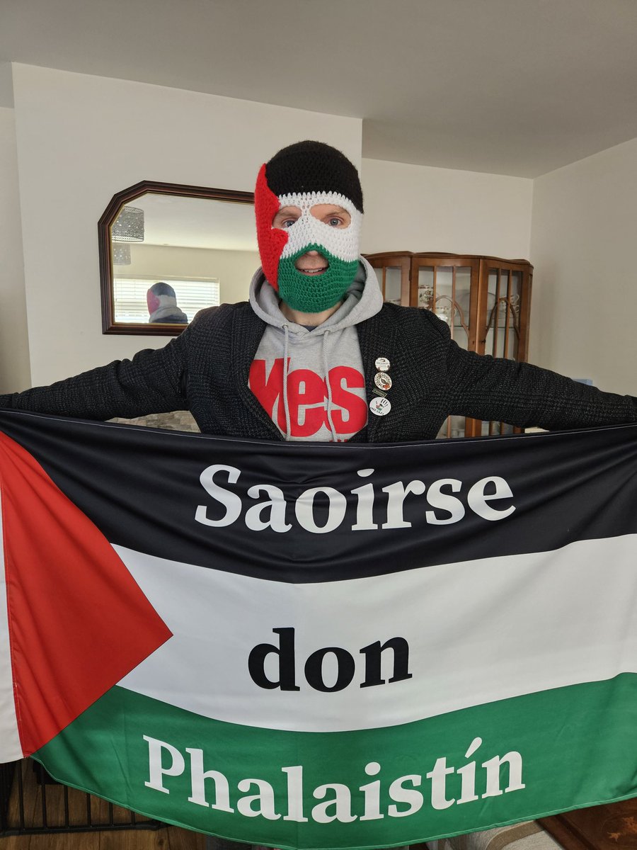 Off to Shannon Airport incognito to put the cops off the scent 👊🇵🇸

#descendonshannon