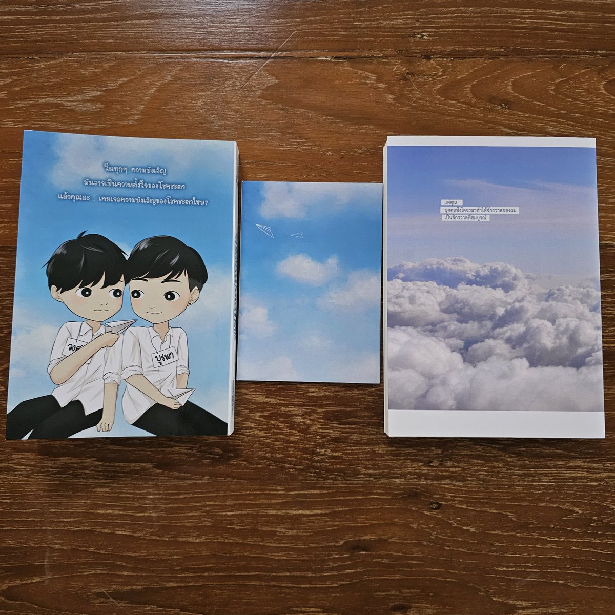 surihkt's tweet photo. บูรพากับองศาเหนือ &amp; องศาเหนือ &amp; เล่มพิเศษ • East Meets North
ขายหนังสือมือสอง
มีตำหนิเล่มหลักมุมย่น เล่มเล็กมุมไม่เรียบ
ราคา 400 บาท รวมส่ง Flash
#บูรพากับองศาเหนือ https://t.co/bvvdiGPt09