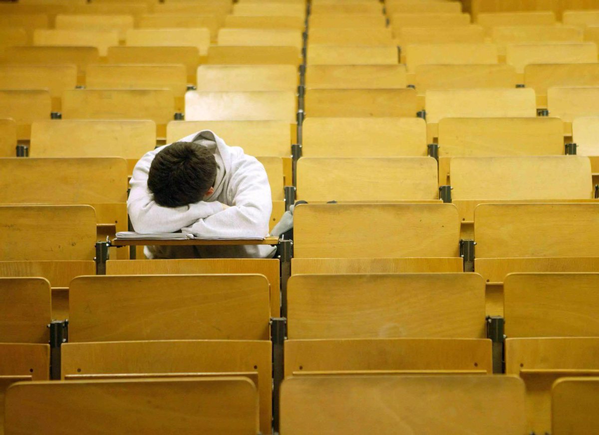 Sadece 2 kişinin yerleştiği Aksaray Üniversitesi Fen Bilgisi Öğretmenliği bölümünde, 17 kişilik akademisyen kadrosu olduğu ortaya çıktı.