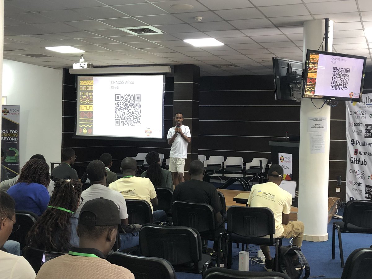 IanJeff69417252's tweet photo. Happening now at #PyConUganda2024! The energy is still high as we dive into more amazing sessions. Stay tuned for insights, coding hacks, and tech brilliance! 💻🚀 #PyCon #TechInUganda @africastalking @mesuecollins @imie_trends @wesKambale @Geektutor #PyConUganda https://t.co/GMJx2ROsMn