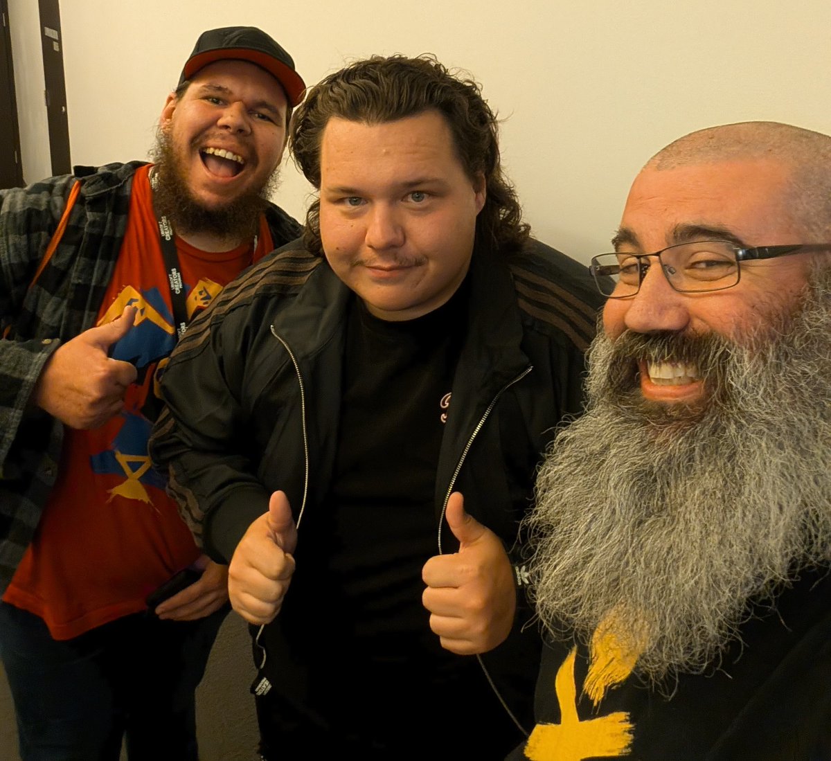 asylumgc8's tweet photo. Join us at https://t.co/roJd8Ocz0d in 10 mins to see these handsome heads sing sea shanties! https://t.co/zwgSuUD81K