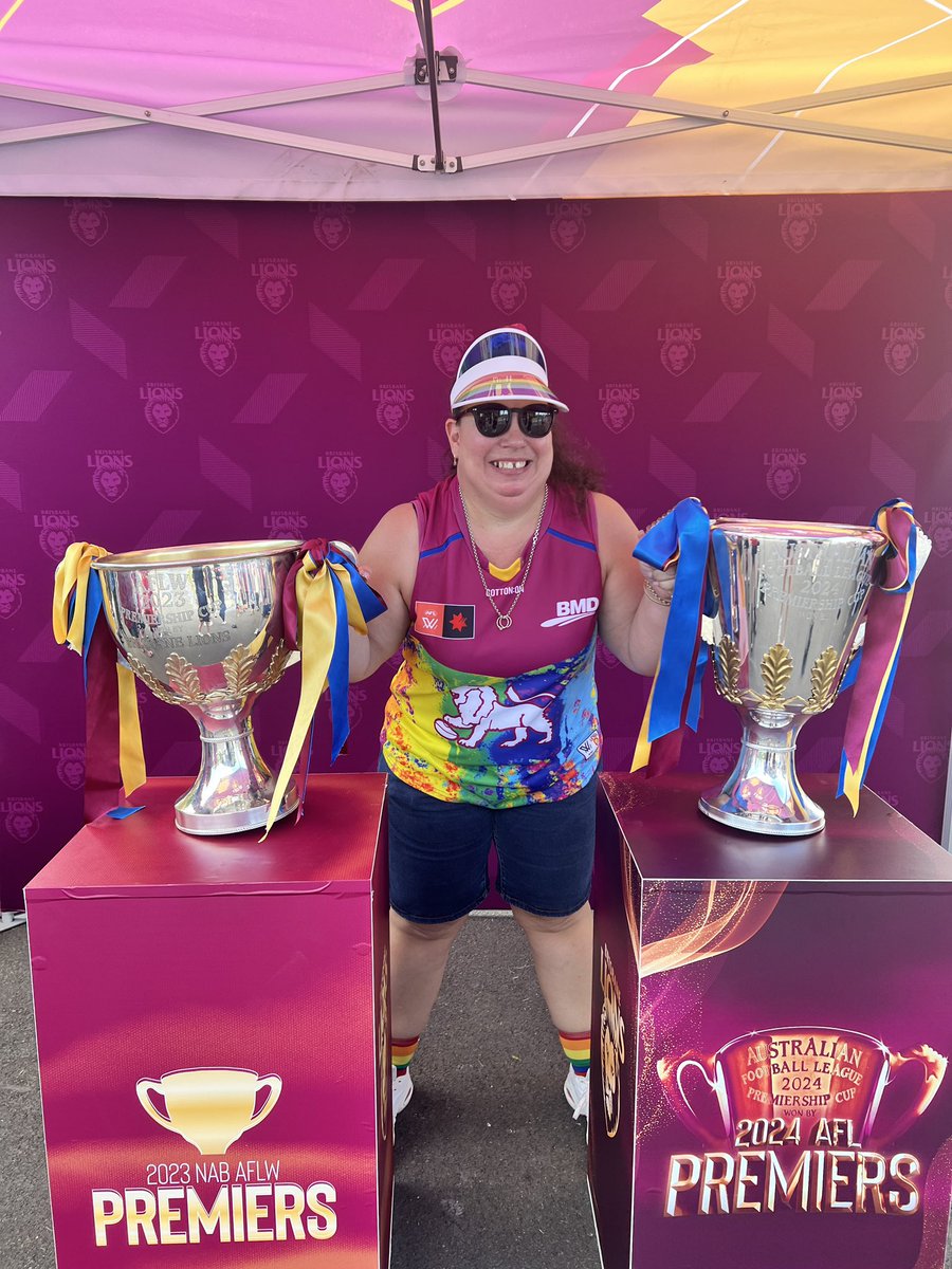 aurorahodges19's tweet photo. Wonderful afternoon at Springers 🏳️‍🌈🦁🤩
@lionsaflw #QClash champions!!! #PrideRound https://t.co/u4PsSJfitf