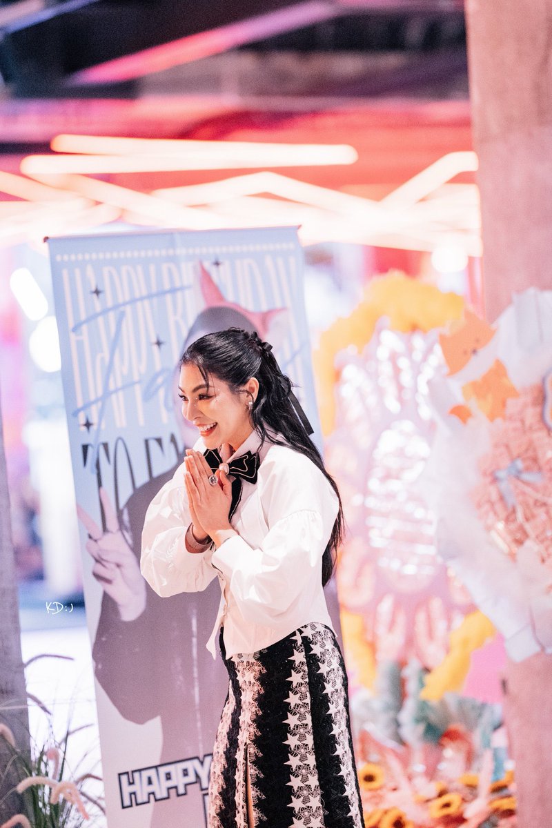 ไอ่คนน่ารักเอ้ย :🌻)

ENJOY FAYE BD PARTY
#FayeYouAreMine