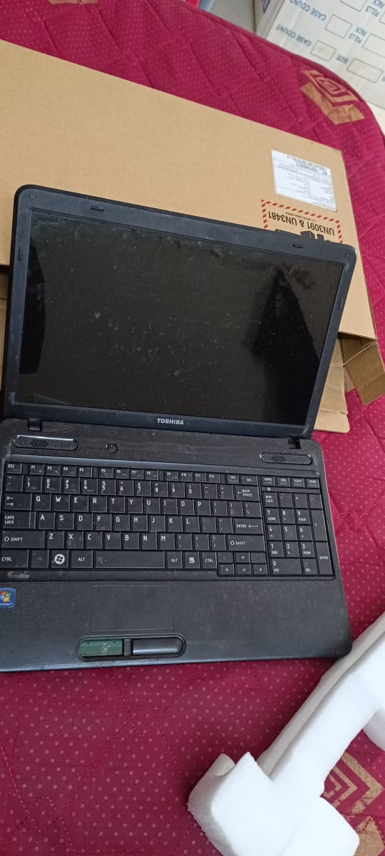 Sunnypa97939119's tweet image. Fake product sent by amazon and they are saying that we can't provide replacement or refund .So , my humble request to all is don't buy anything in Amazon.
#fakeamazon
#scam
#Amazon
#Don't buy Amazon products 
@amazonIN 
#Ban Amazon