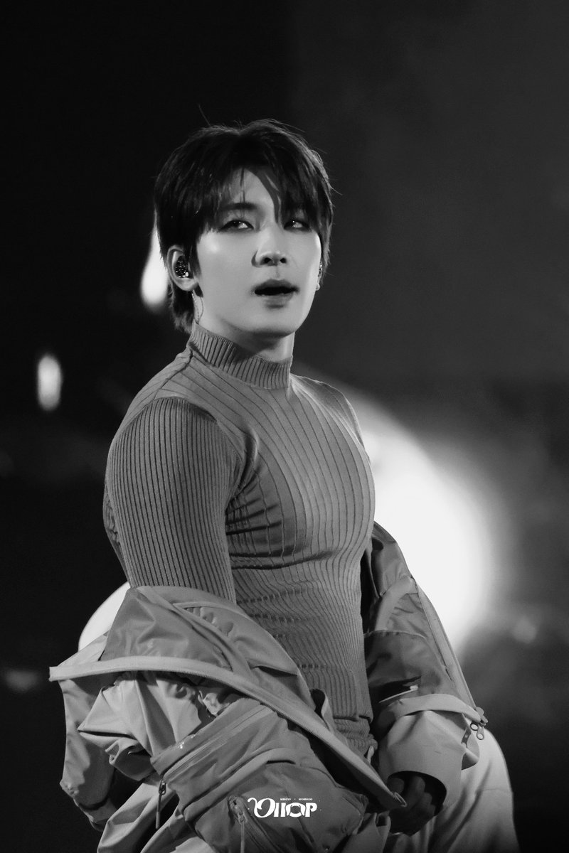 EVERYW0NWOO's tweet image. JEON WONWOO WHAT THE FUCK HELLO???????