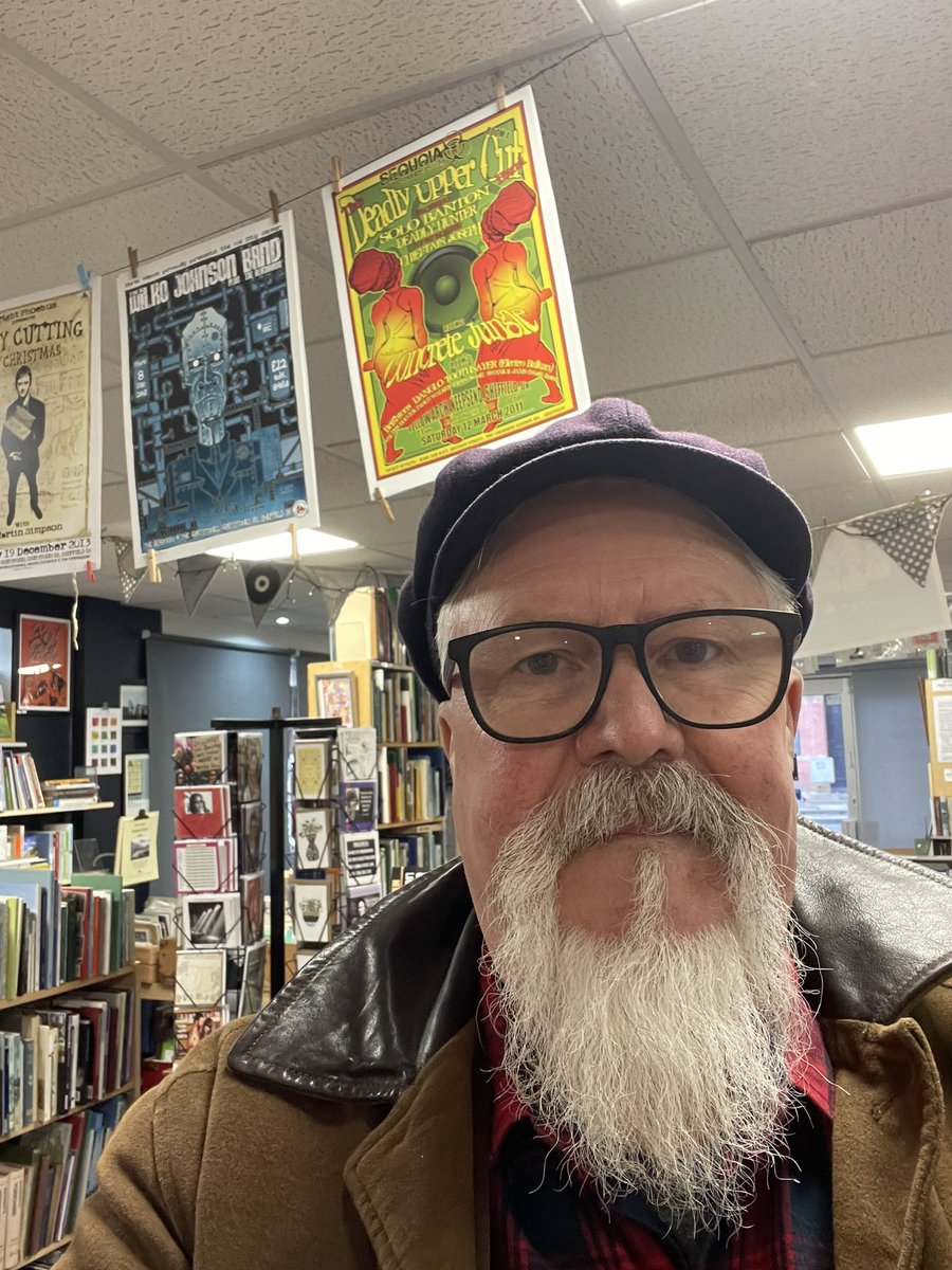 KIbooksandmusic's tweet photo. Chilly &amp; damp out there and the first outing of Autumn 2024 for my trusty Shop Coat. Fear not it’s dry in here and we’ve got oodles of stuff for your delight and delectation #booksandmusic #booksbooksbooks #ilovevinyl. #posterart #kelhamisland #supportindependentbookshops https://t.co/YAXSNv1Bmf