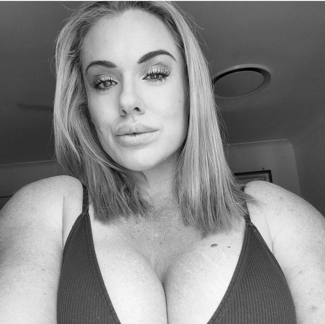 Alana tweet media