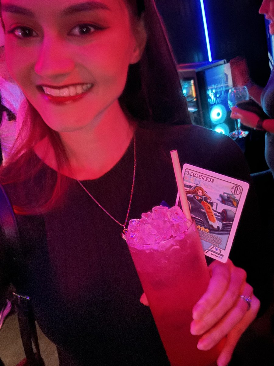 MiyukiPanda_'s tweet image. The @IntelUK launch party at @PixelBars was so much fun! Thank you for the invite! As per I did not take enough photos 😅

I also somehow manage to get a bullseye and win a #IntelCoreUltra CPU! 

#ad - invite
