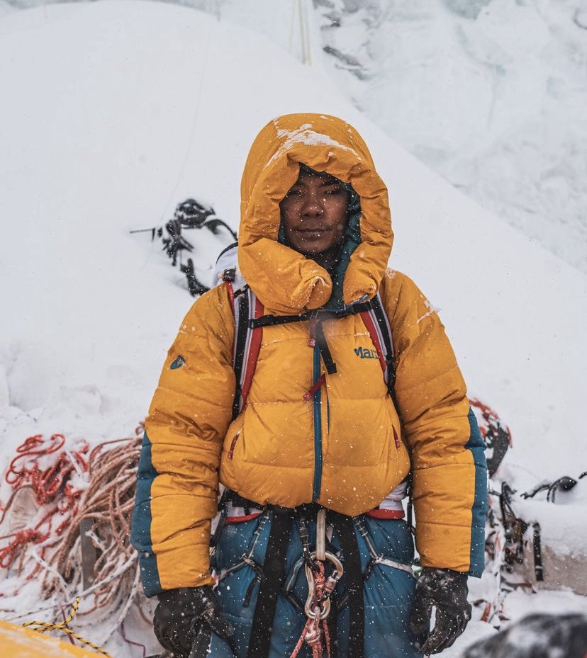 🚨🏔️Àgé de 18 ans, le Sherpa Népalais Nima Rinji est devenu cette semaine en Himalaya le plus jeune alpiniste de tous les temps à gravir les « 14 sommets de plus 8000 mètres d’altitude de la planète ». Bravo, cela est fabuleux ! #nepal #sport #alpinisme