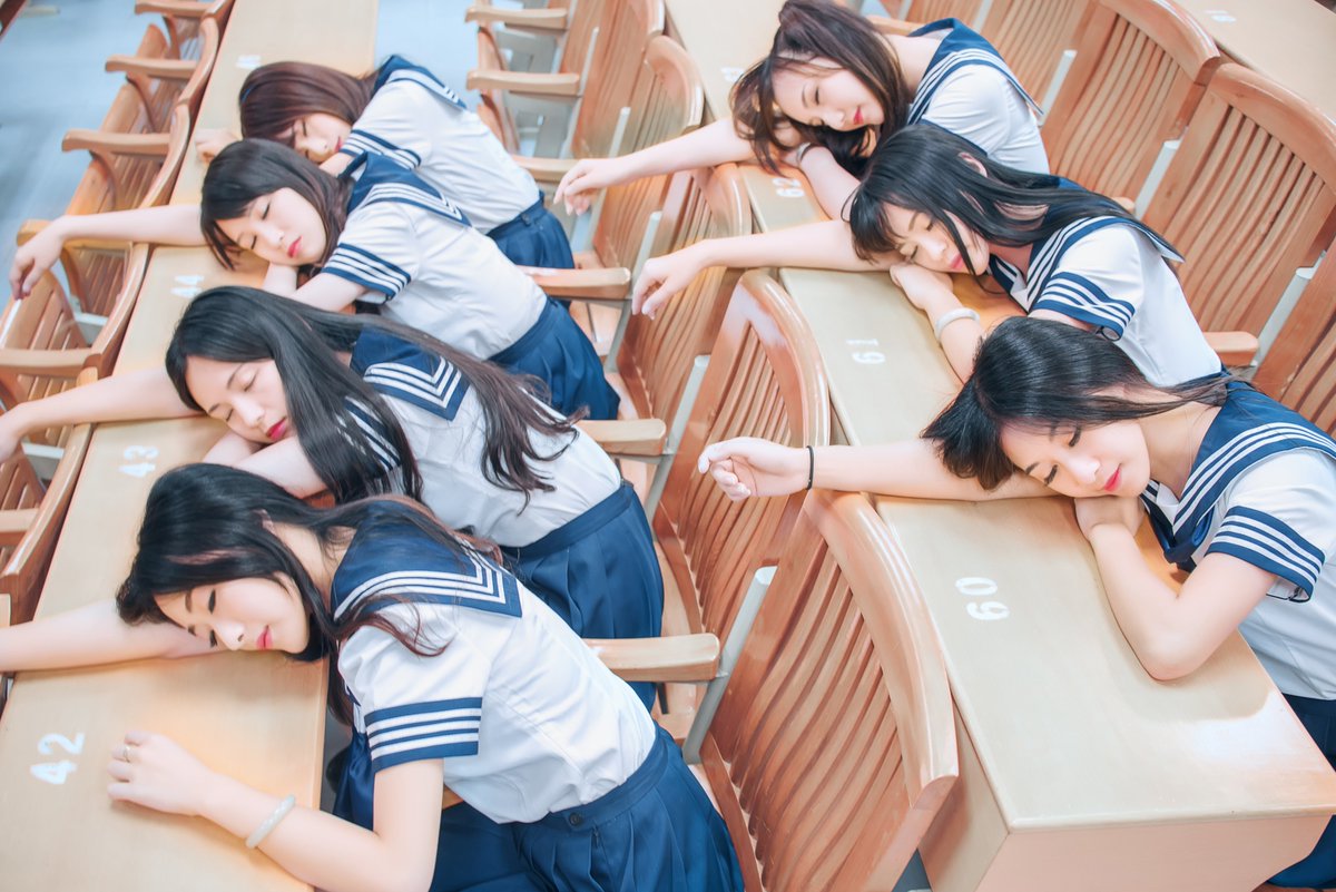 毕业小姐姐写真[58P+614M] #眼镜娘 #眼镜妹 #毕业照 #女大学生 #写真 
No.100413 预览全套尺度看置顶或私信 投稿：@007share 
眼镜娘圈子：https://t.co/VSeJDJ4Yn7 https://t.co/6GbXLaWUWI