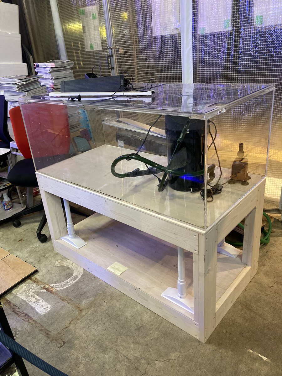 中古水槽 - البحث / X