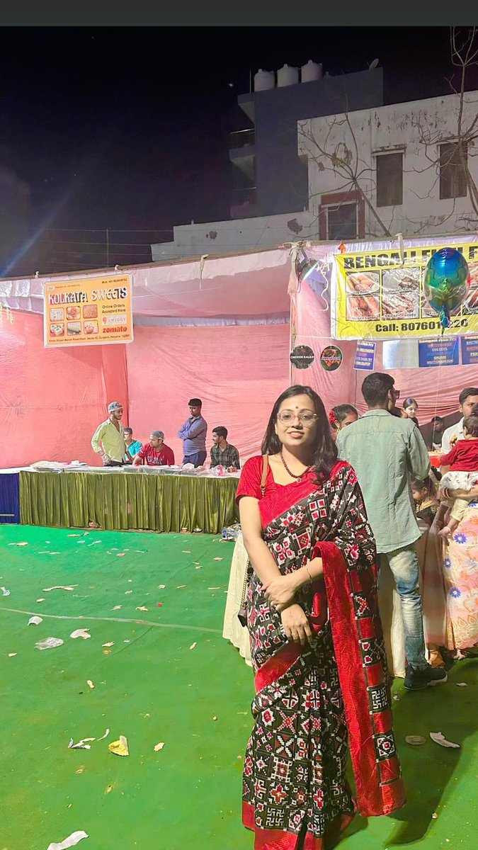 madchau's tweet image. Asthami pandal hopping! 

#saree details- Telia inspired 36 motifs double #ikat silk - again a favourite ❤️ 

#DurgaPuja2024