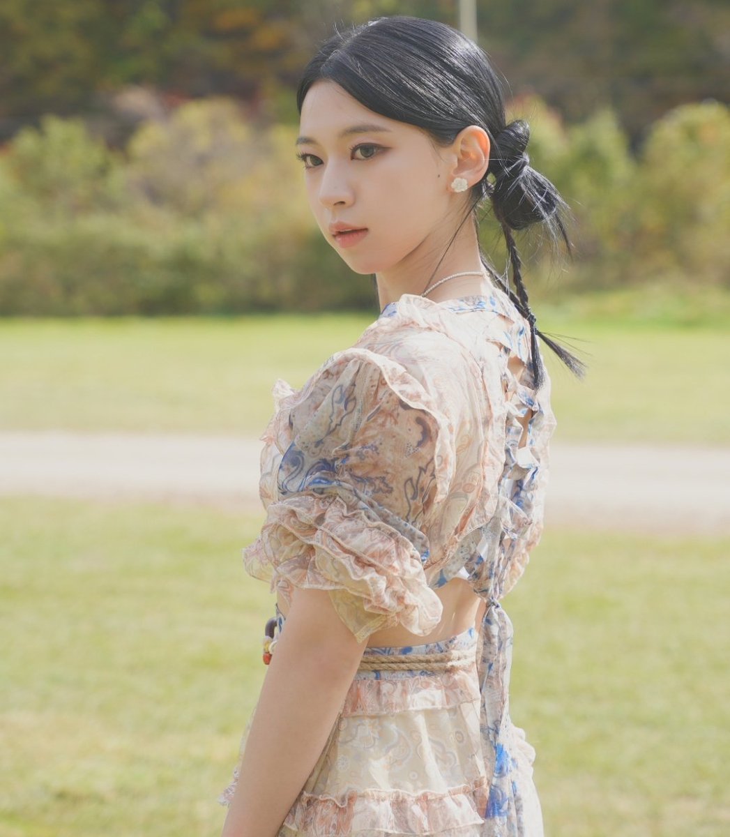 Kayleesang1's tweet photo. @dailyhaeun #1. LOCO 
#2. YESSIR 
#3. Queen
#4. Stalker
#5. Fansong
#3YE #YUJI #YURIM #HAEUN https://t.co/Omcw2CX21F