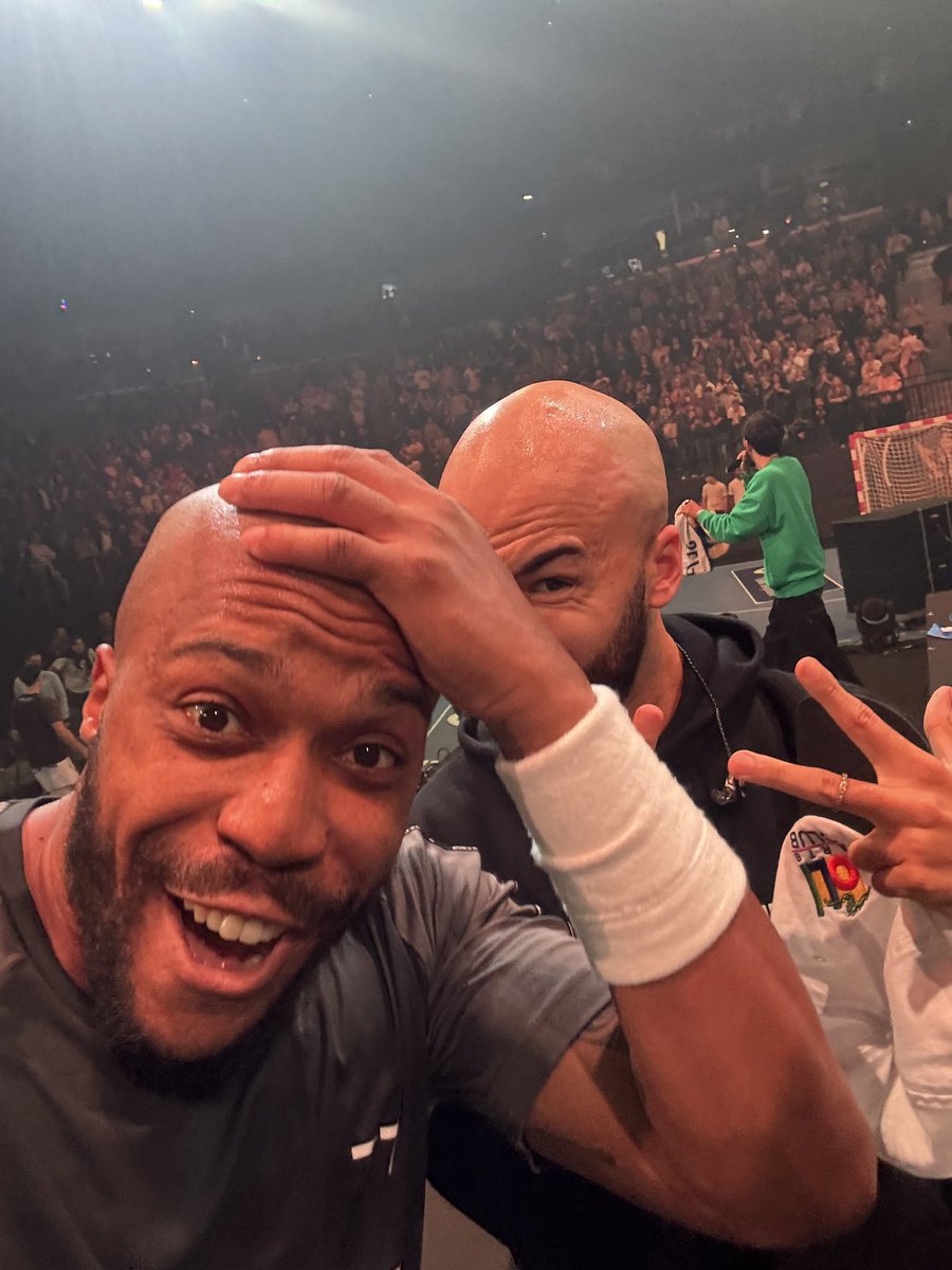 Une histoire en deux étapes pour <a href="/Steven_Grg/">Steevy</a> 😂👨‍🦲