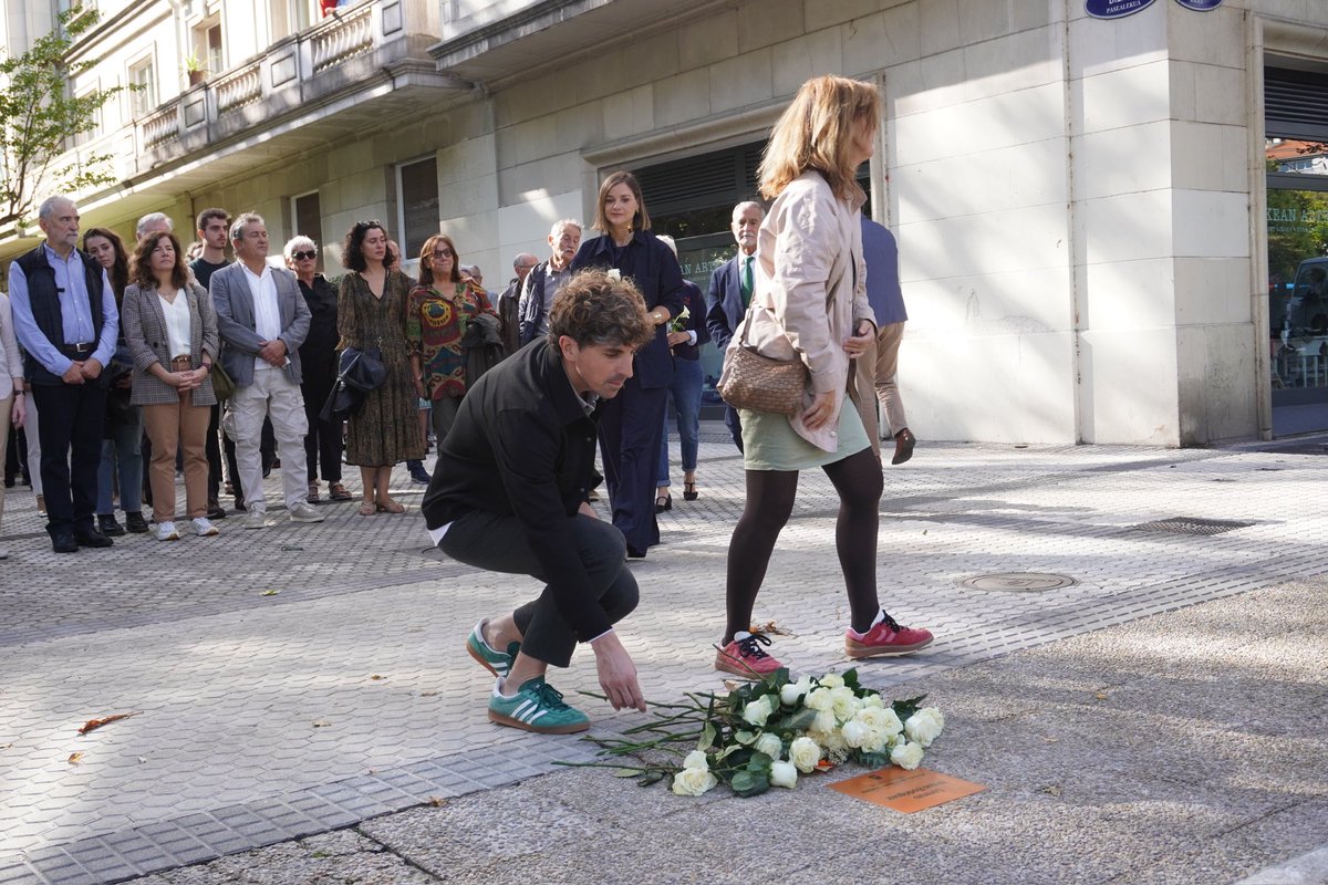 DonostiaPNV's tweet image. 💐Lorenzo Motos Rodríguez gogoratu dugu gaur eta bere omenez plaka jarri dugu Amaran. Mañana se cumplirán 44 años desde que fuera asesinado en este lugar por ETA #Donostia #SanSebastian