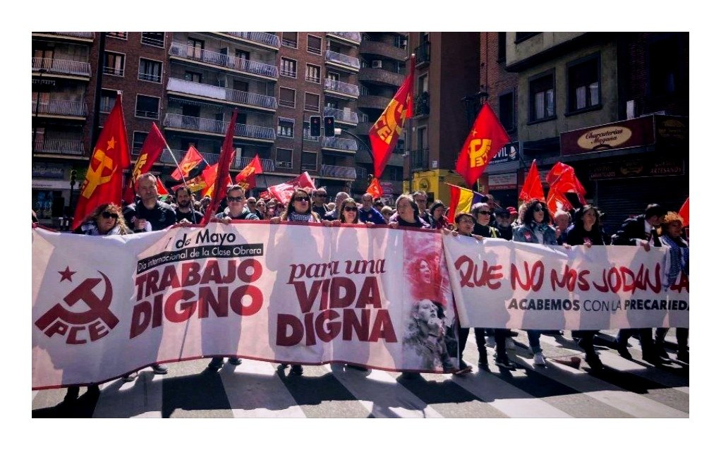 ElenaTomasBona's tweet photo. ¡Feliz día del Pilar!
¡Viva la lucha de la clase obrera! 
No permitamos que nos arrebaten nuestros derechos: vivienda de calidad, educación pública, sanidad pública, condiciones laborales que nos permitan una vida digna y la alegría y la rabia que son revolución ✊🏼♀️#12Octubre https://t.co/IZui9AbBGk