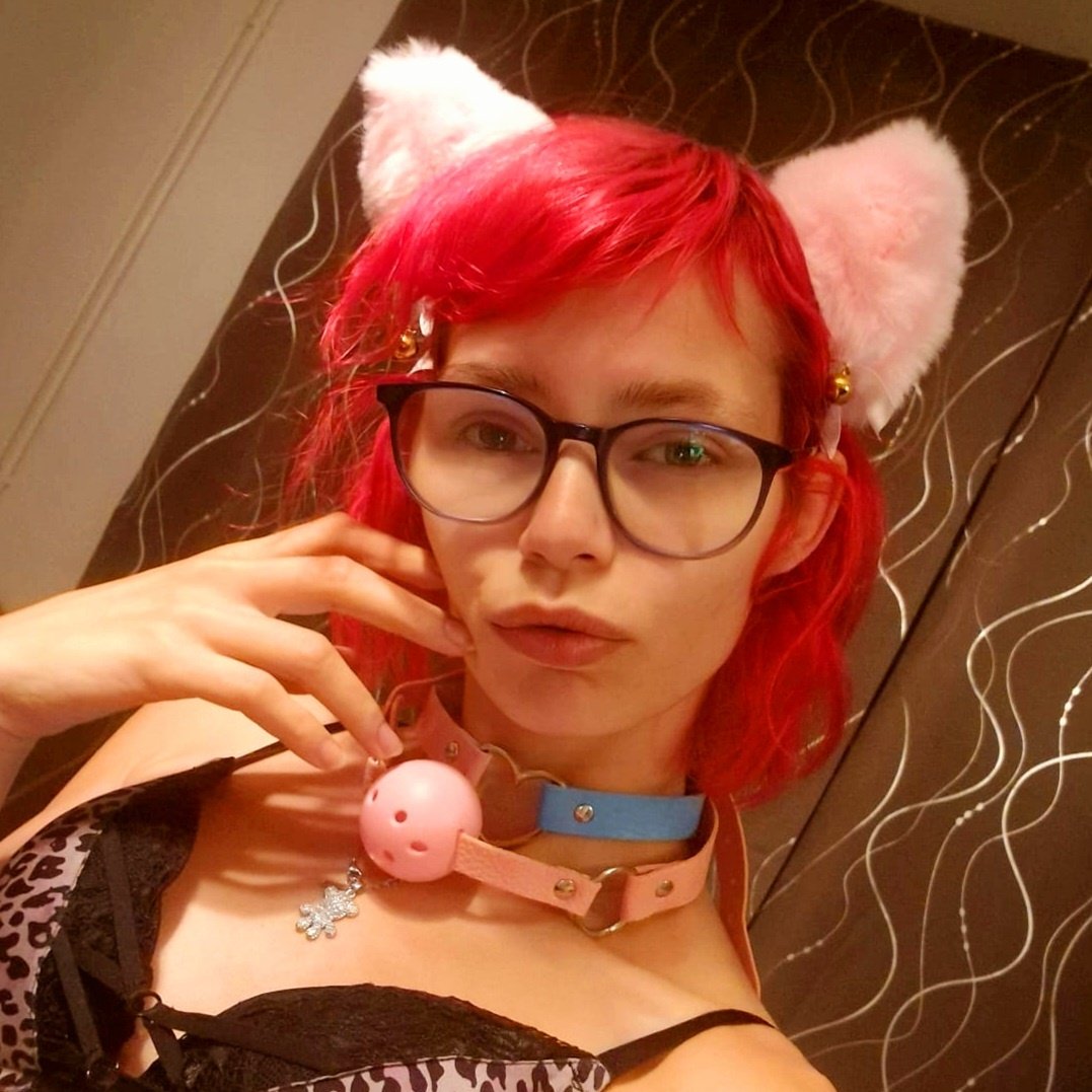 Ich bin eine kleine Miezekatze 😻
bestfans.com/little_juju