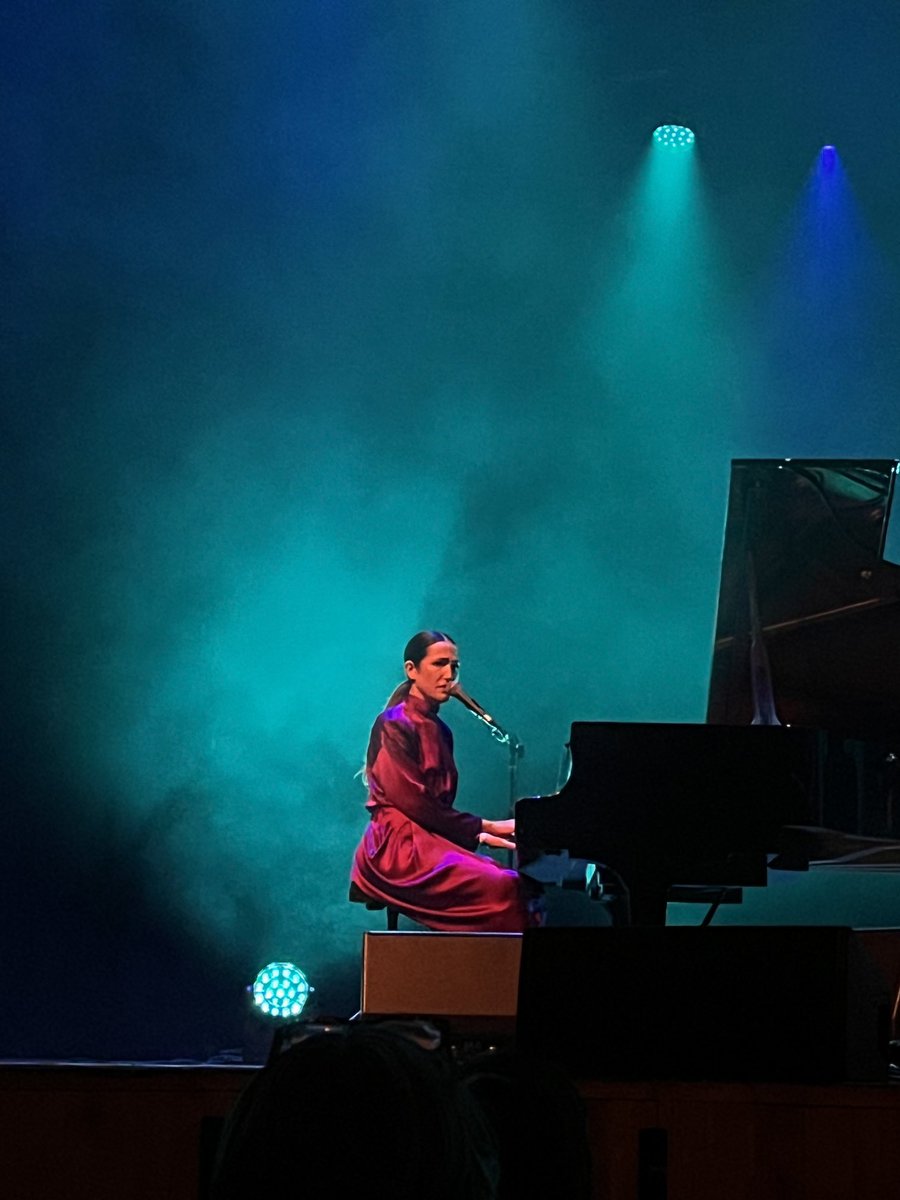 Superb musicianship from ⁦<a href="/JOANPOLICEWOMAN/">JOAN AS POLICE WOMAN</a>⁩ and her band last night ⁦<a href="/LlaisFestival/">Llais</a>⁩. Love the new album Joan!