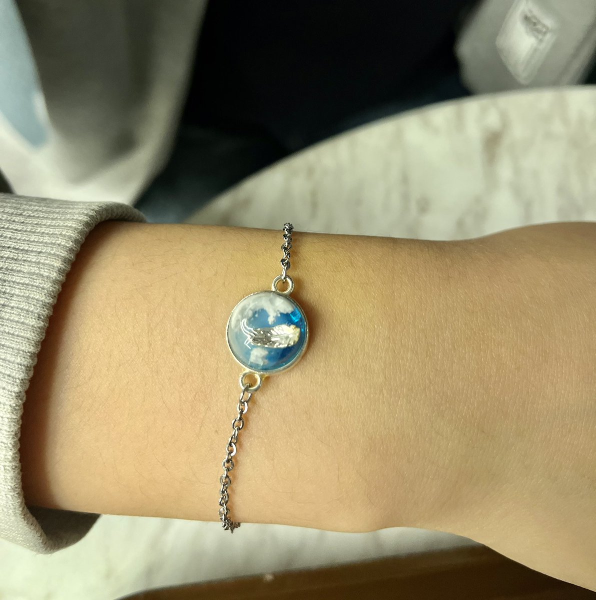 안녕하세요 보야입니다
다들 아프지 않고 잘 지내셨나요
저도 현생을 바쁘게 정신없이 지내고 있었답니다
일년 넘게 다시 해보았는데
손이 기억하니 기분이 묘해요
조금씩 다시 준비하고 있습니다

정말 소식 하나도 올라오지 않았을텐데
오랜시간동안 계신분들께도 너무도 감사합니다
(선물 준비해징)