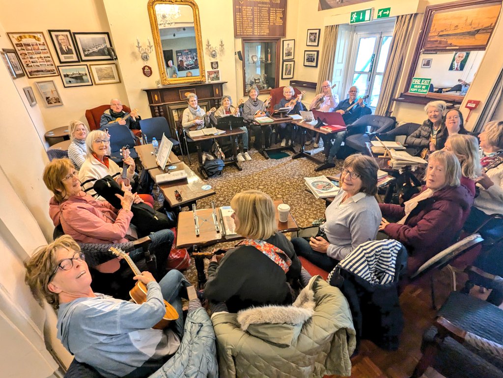 Big turnout for the weekly Ukulele session in the club this morning.