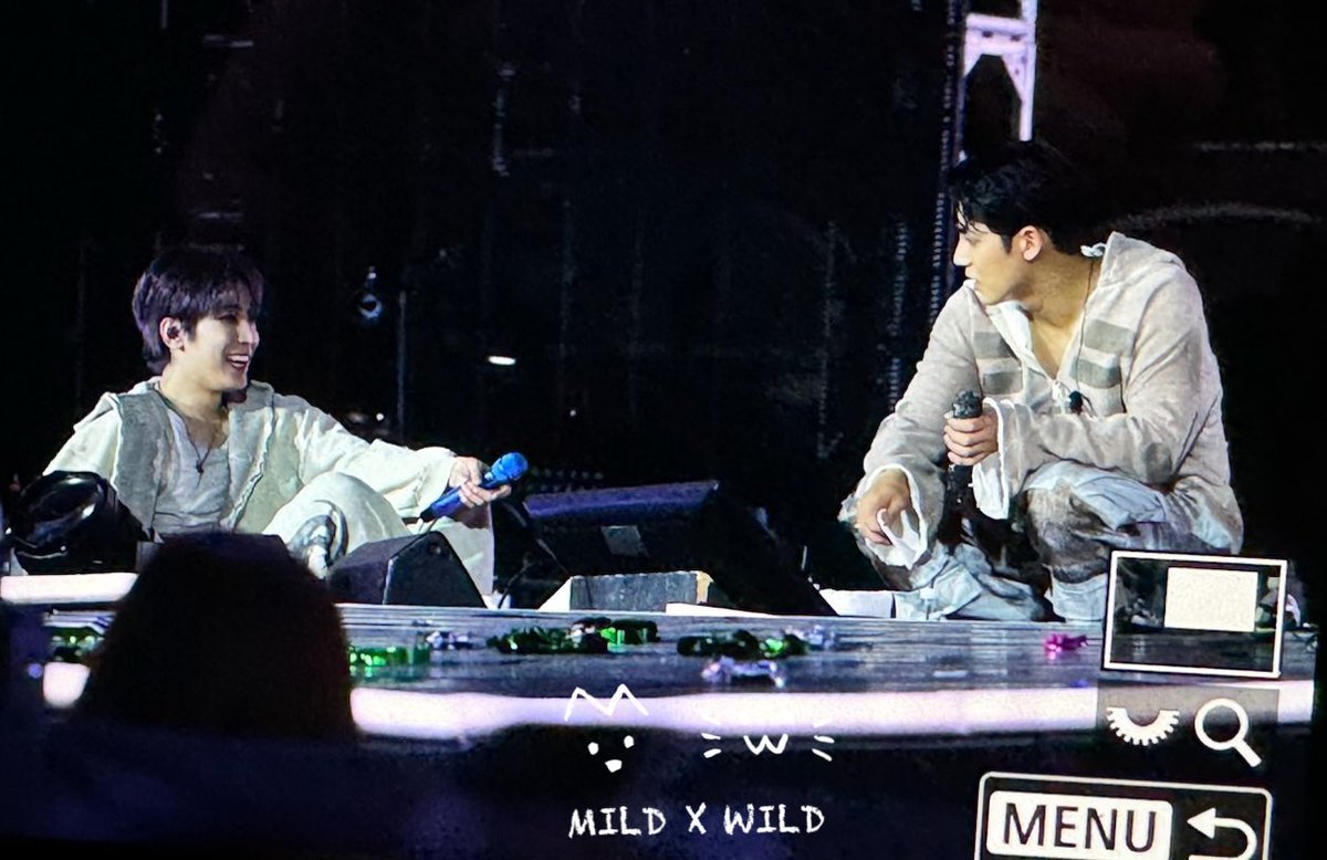 ตะหงิดใจตั้งแต่ออกมาอยู่บ้านด้วยกันแค่สองคนล่ะ ถ้าจะเปิดว่าคบกันก็เปิดได้เลยนะคะ คือพูดตรงนี้เลยว่าพฤติกรรมของพวกคุณสองคนมันฟ้องมากว่าพวกคุณคบกันน่ะค่ะ