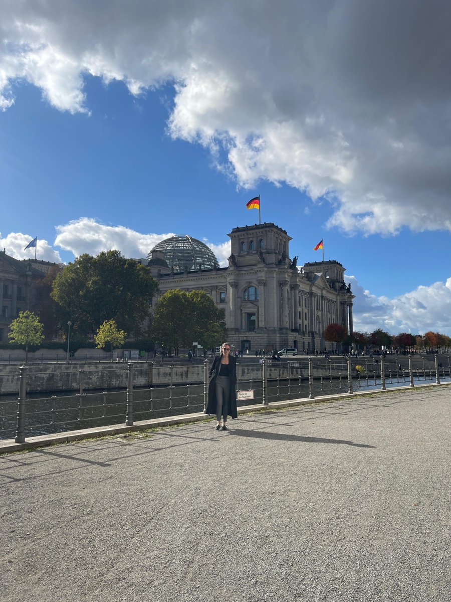 Zora Hauser tweet media