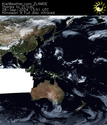 kiwiweather_com's tweet photo. Asia, Pacific, Australia, New Zealand - Himawari 9 infra red projected image. https://t.co/RU8aVYLfpz - for lots more images. #space #KiwiWeather https://t.co/xU7zNLYI0e