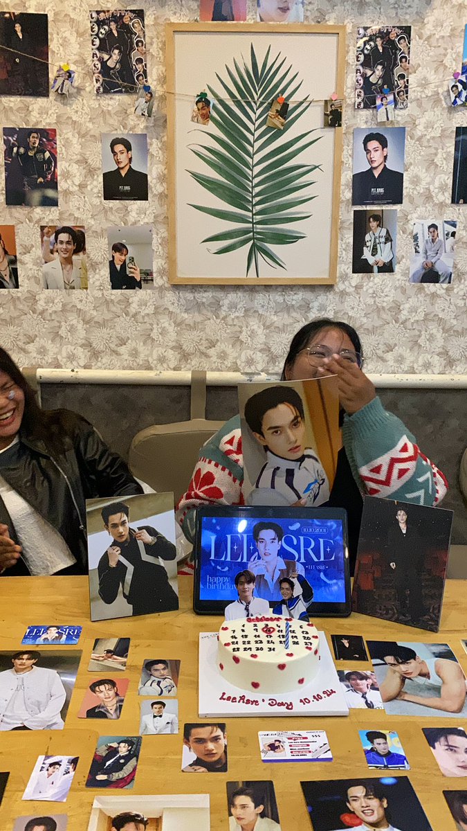 vy_kookie7's tweet photo. Really thank you my sisters for supportive this event birthday LeeAsre 🥺🎂🎊
@gift05167 @Gyuvin0212 Daisy🌼 Tulip🌷Lotus🪷
The first time have a lot of experience but it's so meaningful 😭🤍
#ProjectBDForLee2024
#LeeAsre @lee_wattana
#Asre23yBirthday
#AsreBirthdayParty https://t.co/nri1jSWyi9