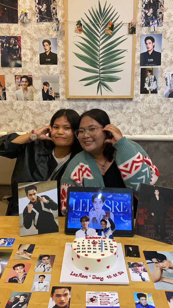 vy_kookie7's tweet photo. Really thank you my sisters for supportive this event birthday LeeAsre 🥺🎂🎊
@gift05167 @Gyuvin0212 Daisy🌼 Tulip🌷Lotus🪷
The first time have a lot of experience but it's so meaningful 😭🤍
#ProjectBDForLee2024
#LeeAsre @lee_wattana
#Asre23yBirthday
#AsreBirthdayParty https://t.co/nri1jSWyi9