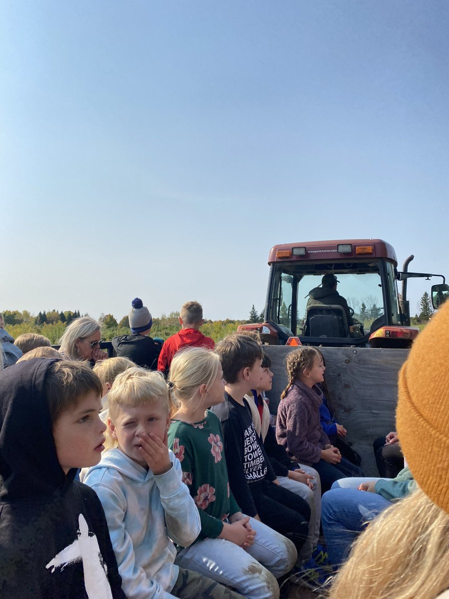 MillbrookSCavan's tweet image. One thing we’re thankful for at Millbrook South Cavan PS is the amazing and engaging experiences our educators provide to our students.  #MillbrookStaffRock #CommunityVolunteersRock