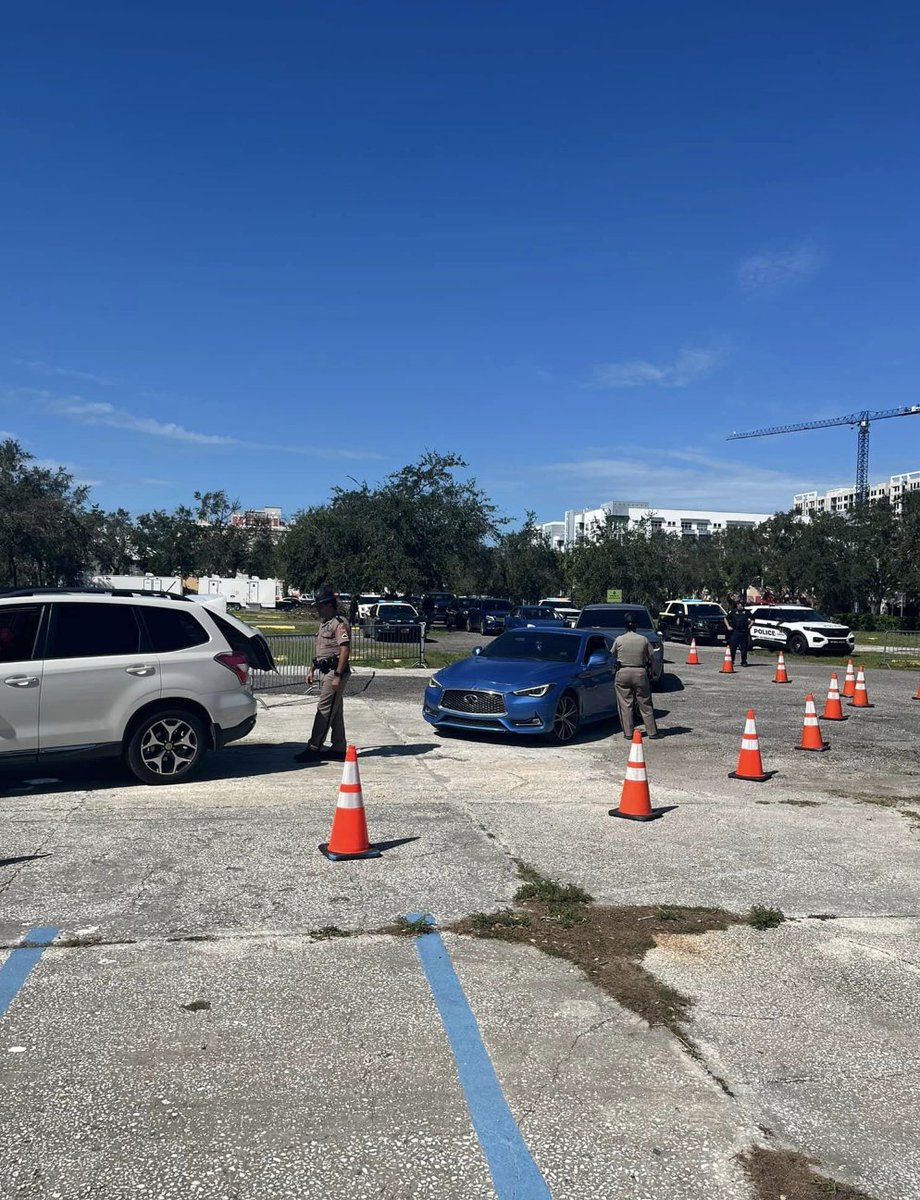 HEADS UP, ST. PETE! 
The State of FL opened a Fuel Distr. Site TODAY until 7PM @ 800 1st Ave. S.

Expect delays, you can get up to 10 gallons, enter from 1st Ave. S.
