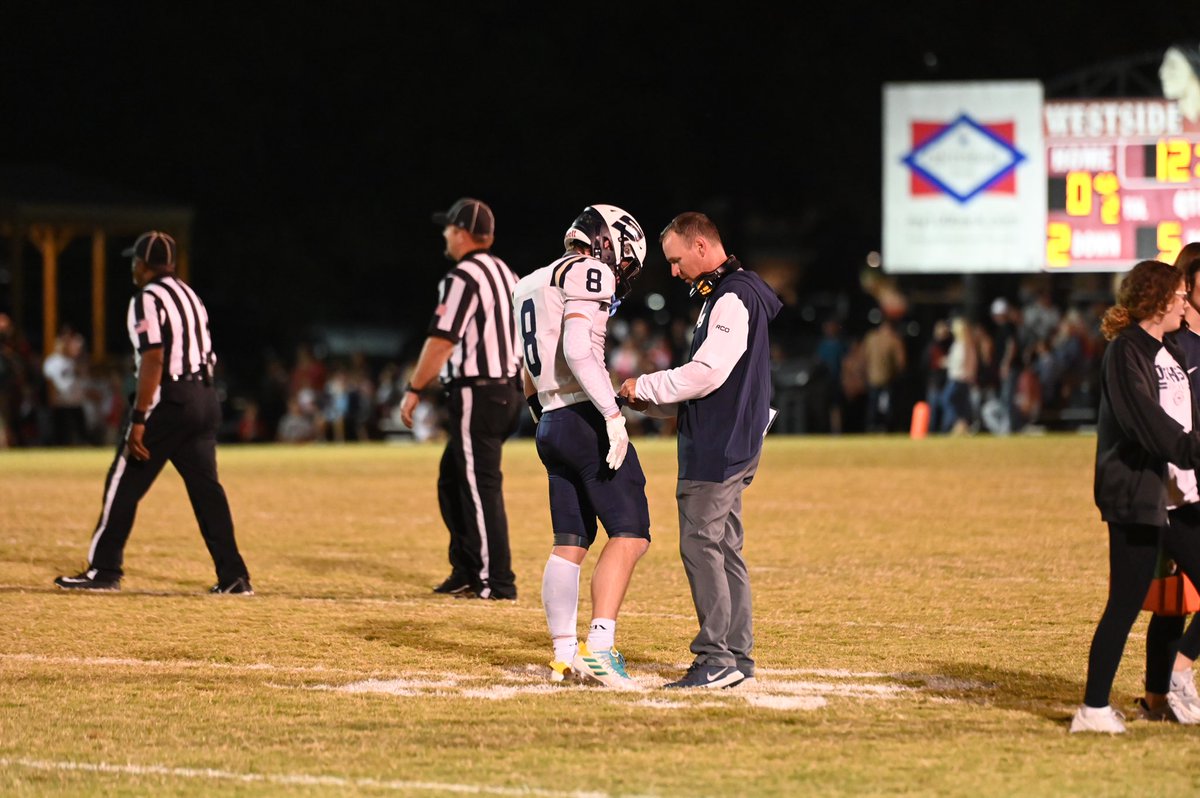 fbcoachsimpson's tweet image. Being a coaches kid can be tough. 

I’m hard on this one. 

But @BradenSimpson_8 is having a great season.