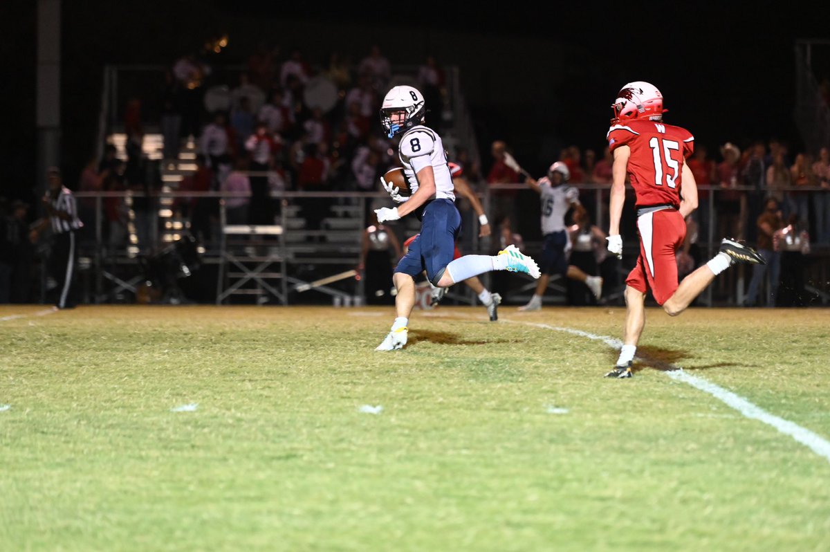 fbcoachsimpson's tweet image. Being a coaches kid can be tough. 

I’m hard on this one. 

But @BradenSimpson_8 is having a great season.