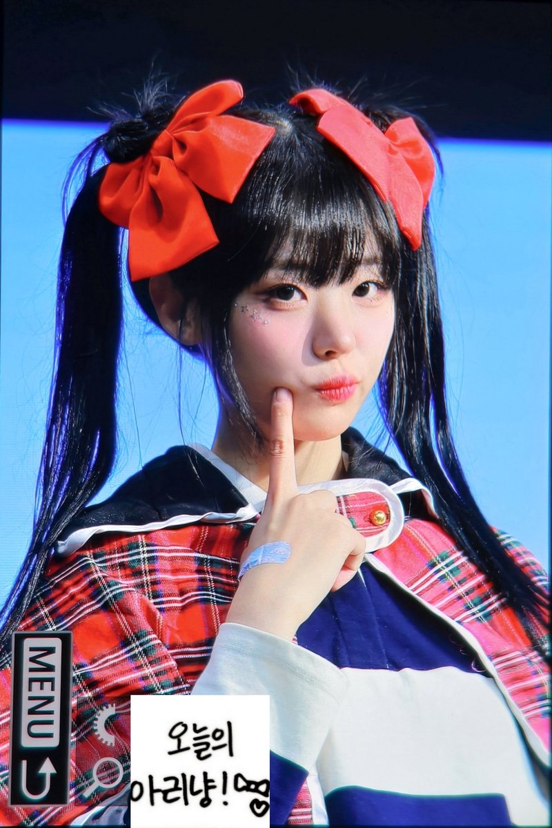 241012 대면 팬사인회 pre #히나

손 내밀면 콕! 하고 찌를 거야 💘✨️

#QWER #냥뇽녕냥 #HINA #ひな
#장나영 @hapycb https://t.co/Muq53z9r4I