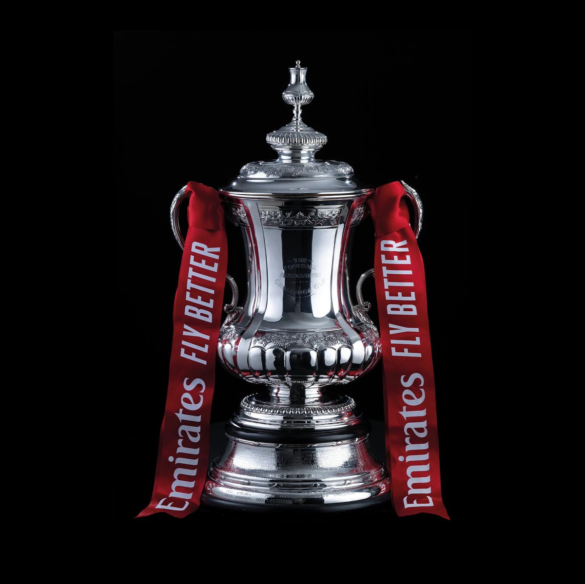 tonbridgeangels's tweet image. 🏆 | The draw for the @EmiratesFACup  first round will be broadcast on BBC Two, Monday 14th October at 7pm. We are ball 75. 

#TAFC #COYA #FACup