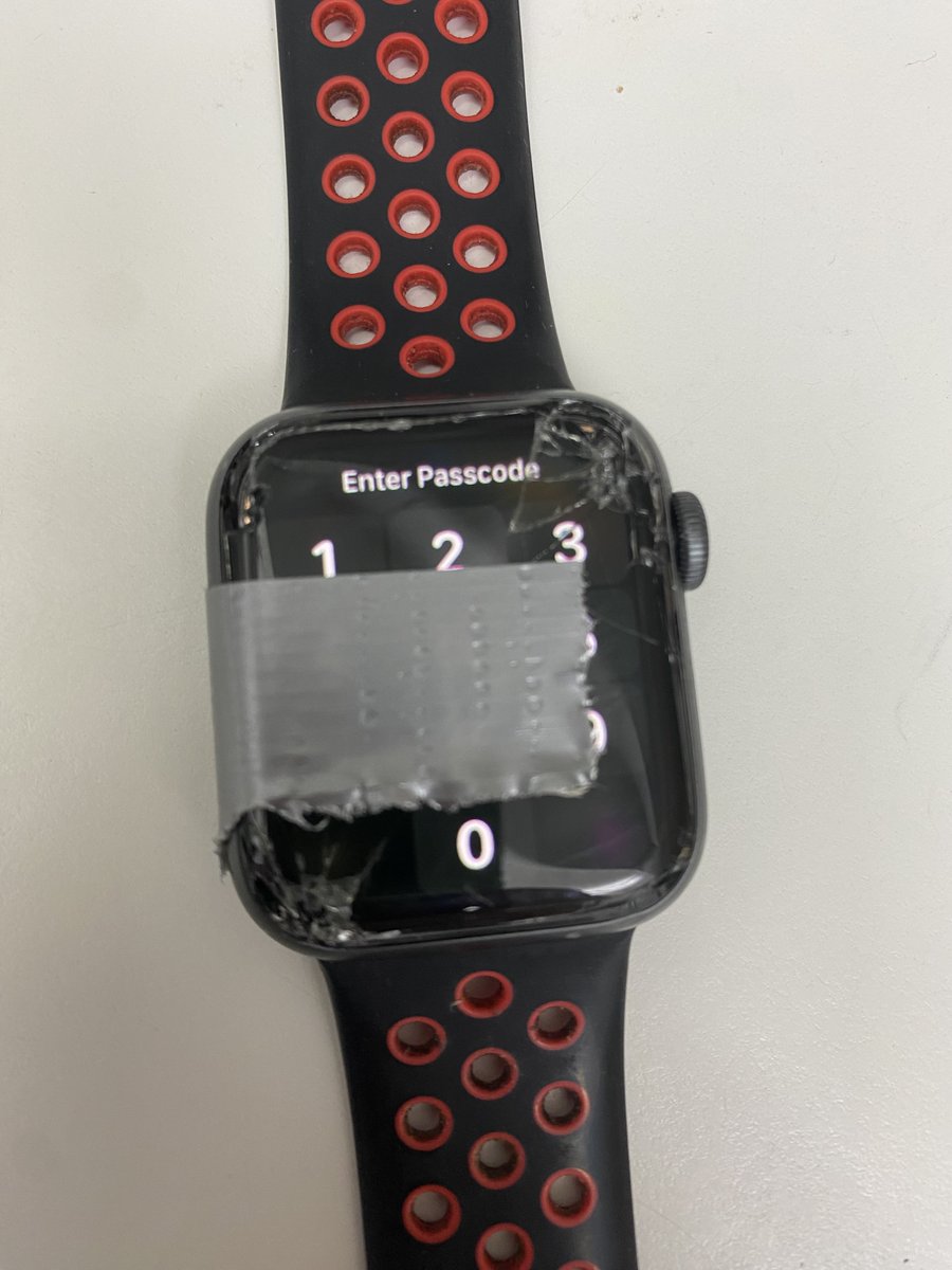 DanClegg11's tweet photo. How to repair your Apple watch and save a bundle of cash!! Saved me like $1000 or something 😁 https://t.co/GZR15vWPWz