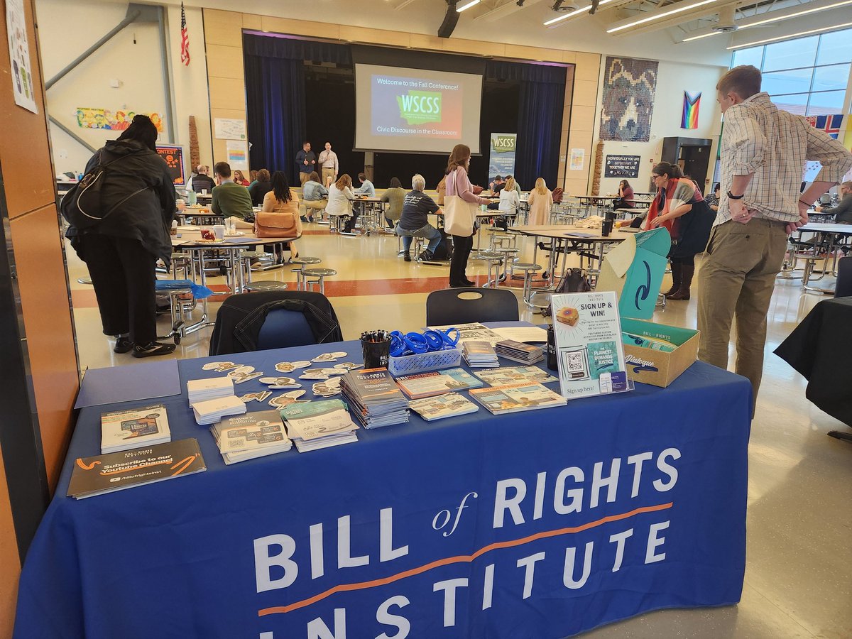 A great turnout at Chinook Middle School for the <a href="/wscss/">WSCSS</a> Fall #SocialStudies Conference. <a href="/lorirech50/">Lori Rech</a> had a full house for her session on Managing Multiple Viewpoints. 29 teachers in rm. 1511.