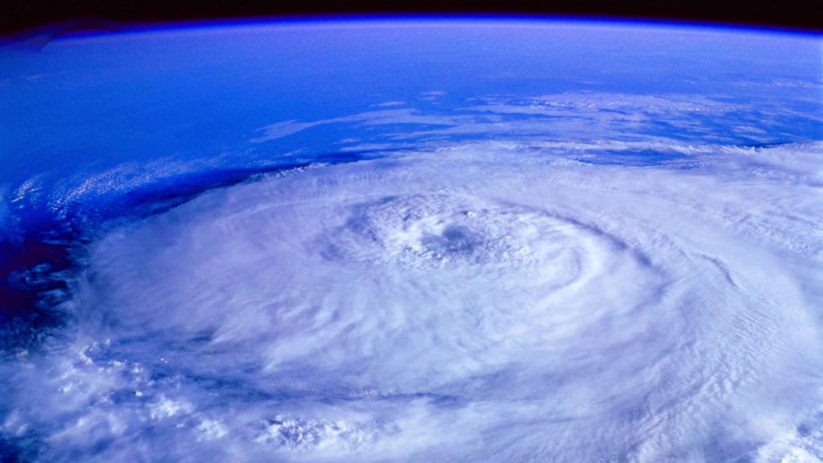 IslamShant25059's tweet photo. https://t.co/jjHXtyKlSR
#SupercellStorms #Thunderstorms #SevereWeather #Meteorology #Tornadoes #WeatherScience https://t.co/zBA9n2lBwz