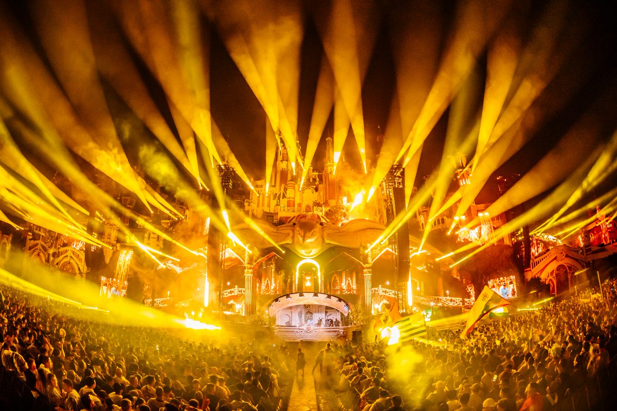tomorrowislife's tweet photo. Un primer día increíble en Tomorrowland Brasil 2024 🔥

#TomorrowlandBrasil #tomorrowlandbrasil2024 #Tomorrowland https://t.co/s20GheJij7