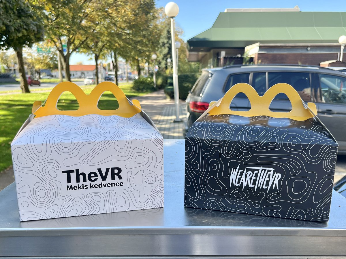 Loot beszerezve 🖤🤍
<a href="/thevrpisti/">TheVR Pisti 🎮 | WeAreTheVR™</a> <a href="/thevrjani/">Komzsik János | TheVR Jani</a>