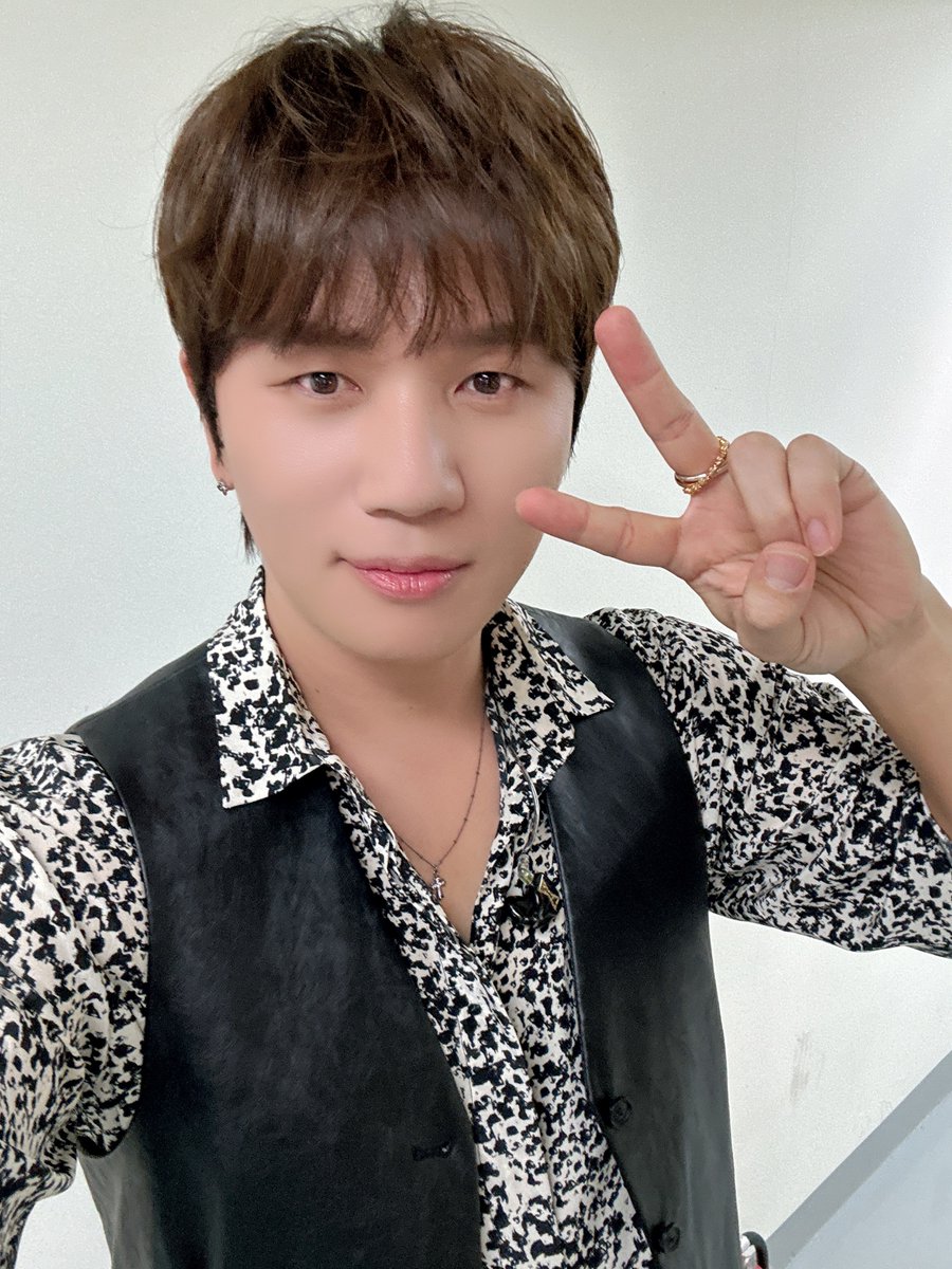 kwill_twt's tweet photo. [#Kwill] 
2024 케이윌 소극장 콘서트 <#All_The_Way> 서울 DAY 2
#형나잇 에게 어울릴 소극장 콘서트는
오직 #케이윌 의 #All_The_Way 🛤️ https://t.co/j1xQvzTlse