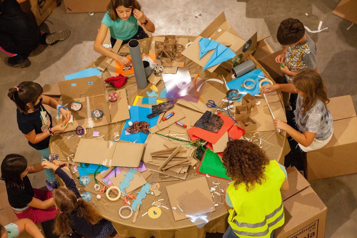 El pròxim diumenge 27 d’octubre serem al <a href="/ElBornCCM/">El Born CCM</a>  per celebrar el taller de Construint a la Sala d’enguany!

Encara no t’has inscrit?

Taller gratuït per a infants d’entre 7 i 12 anys:
construintalasala.org/inscripcions-i…