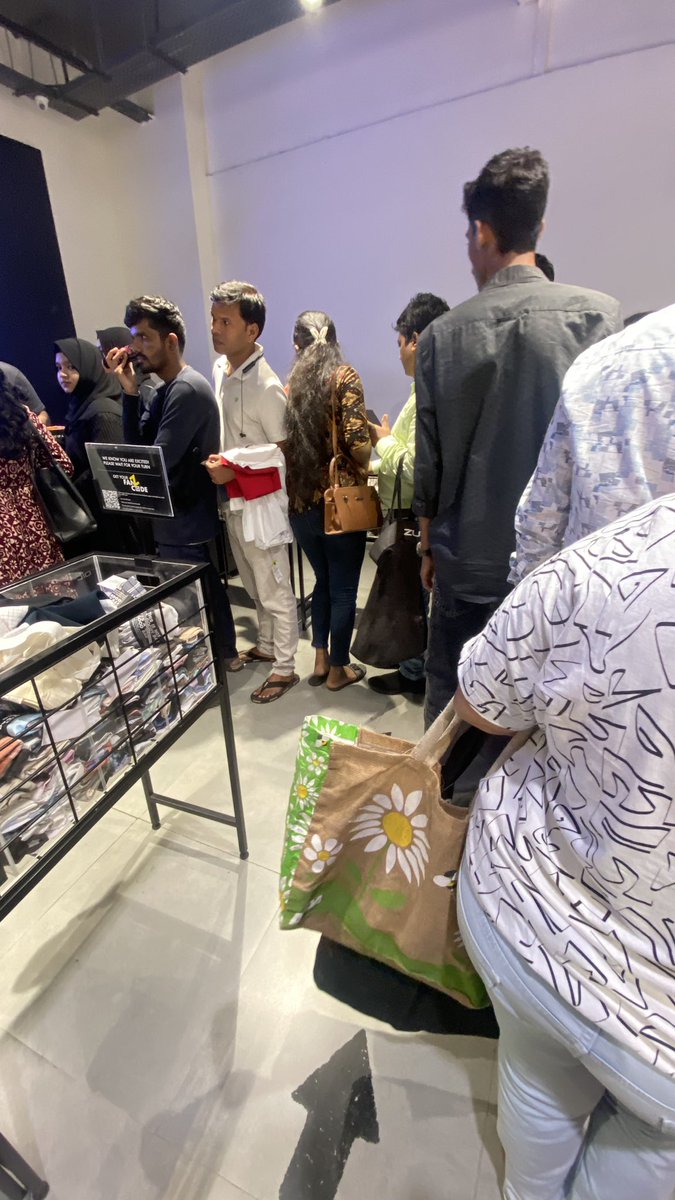 Kiran_Khedekar's tweet photo. For the 1st time in my life went to Zudio, a store by #Trent, and was amazed with
🎯 Low Prices
🎯 Products per square feet
🎯 No. of customers
All Other stores of the mall were almost completely empty & here I was in queue for billing!
No wonder Stock doubled in last 6 months! https://t.co/0Jb42Q8qyT