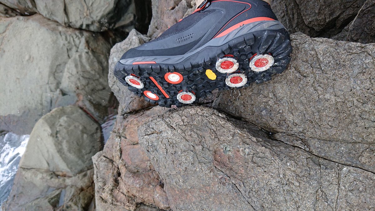 me_gusta_zumo's tweet image. 結論からいうと、この靴は耐久性が最悪でリコールすべきレベルでした。
SIMMSのG4ていう靴なんだけど、マジで買わない方がいい。
パワーロックっていうシステムがお話にならない。
岩場を歩くと5分程度で壊れます。
フィールドテストやってんのかこれ？
G3の方が良い。
#SIMMS