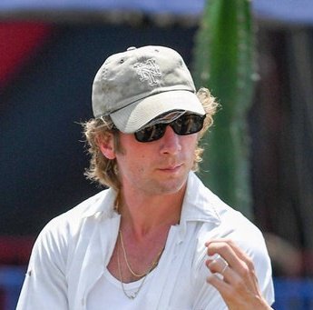 Lawra LS tweet media